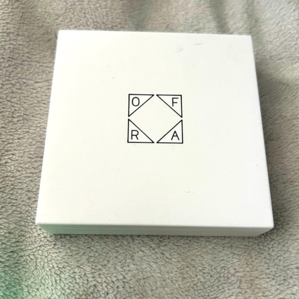 OFRA BEVERLY HILLS HIGHLIGHTER- NEW - Picture 3 of 4